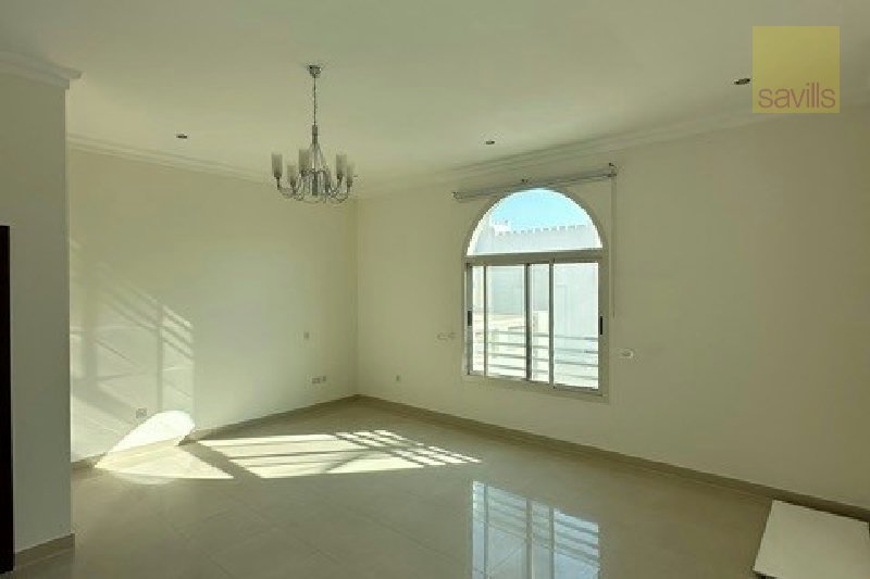 Perfectly Located | 4 Bed Villa | Popular Family Compound – Slide 7