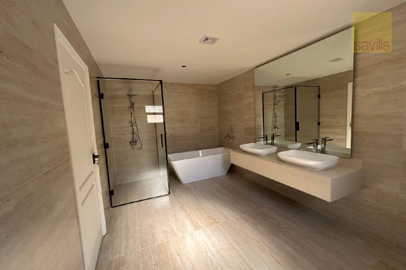Superbly renovated villa on a green compound! - Main view