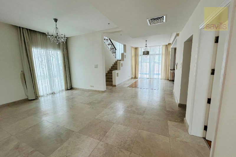 Beautiful 4 bed villa with private pool โ Slide 3