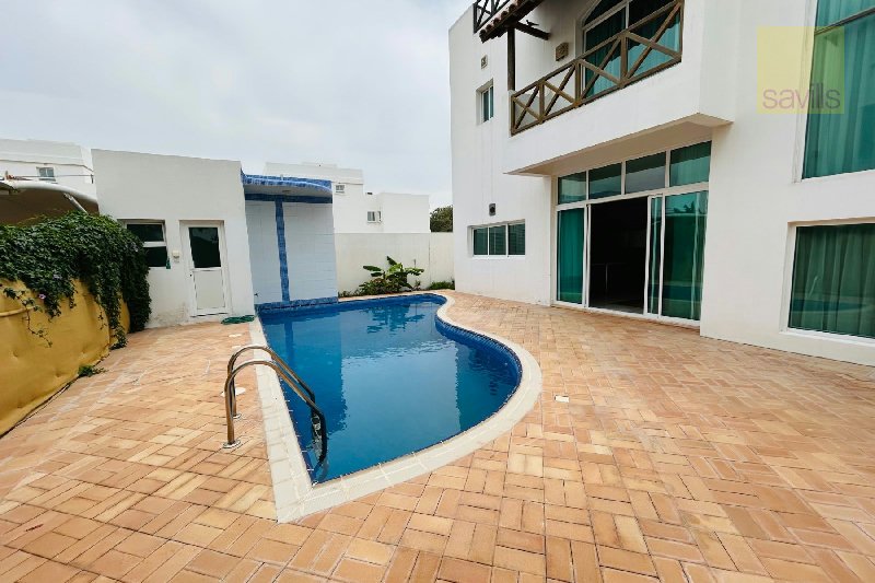 Beautiful 4 bed villa with private pool – Slide 5
