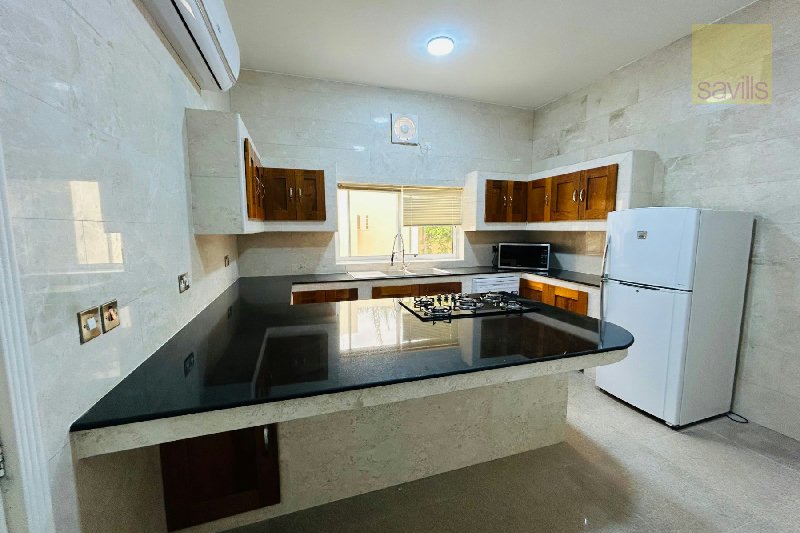 Lovely single story villa with private garden - Main view
