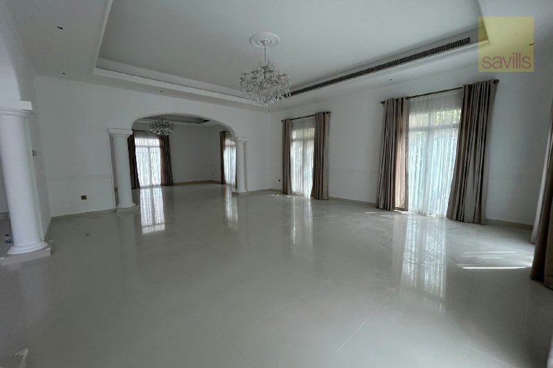 Exceptional Villa with top notch finishing - View 2