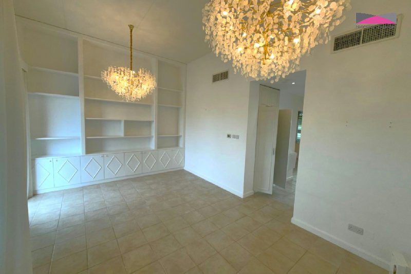 RARE AND LIMITED | SEA VIEW | BALCONY | 1ST FLOOR – Slide 4