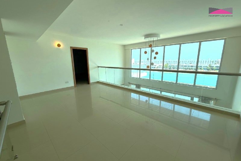 BEACHFRONT BLISS ♦ COMMON POOL ♦ SANDY BEACH – Slide 10