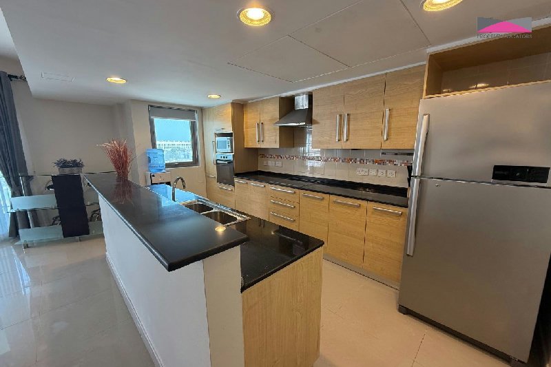 BEACHFRONT LIVING | PRIME LOCATION | BALCONIES – Slide 5