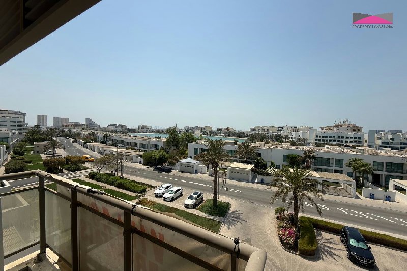 BEACHFRONT LIVING | PRIME LOCATION | BALCONIES – Slide 16