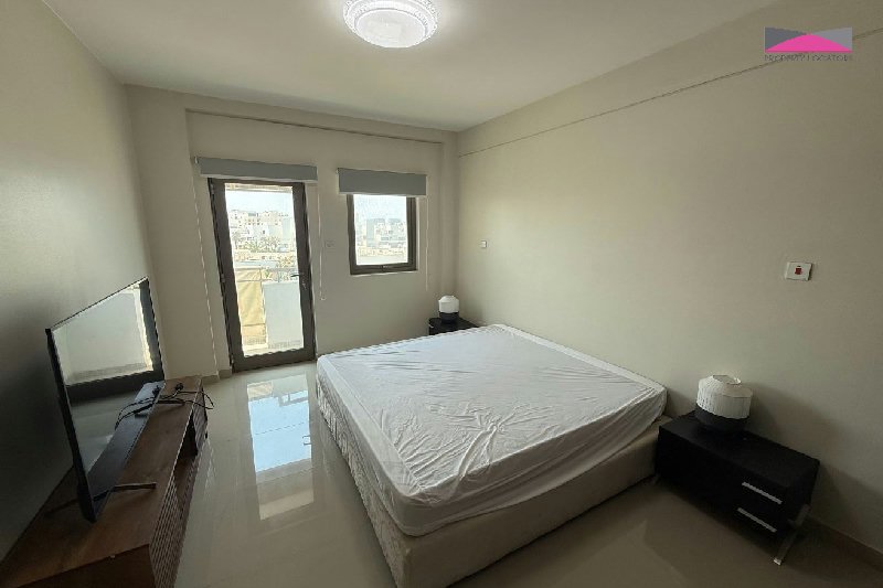 BEACHFRONT LIVING | PRIME LOCATION | BALCONIES – Slide 8