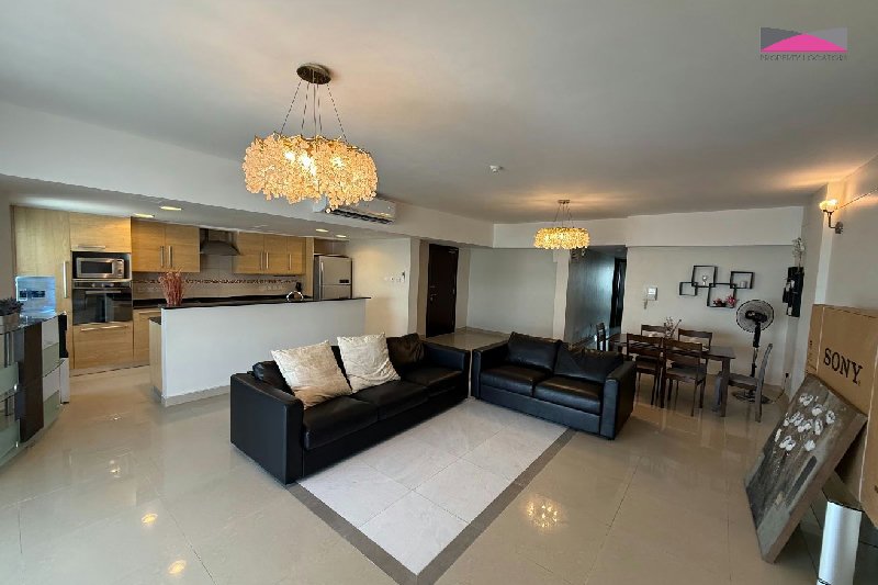 BEACHFRONT LIVING | PRIME LOCATION | BALCONIES – Slide 4