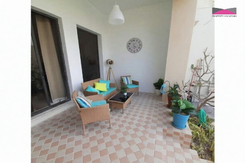 STUNNING 2 BHK WATERFRONT DUPLEX | BEACH ACCESS – Slide 3