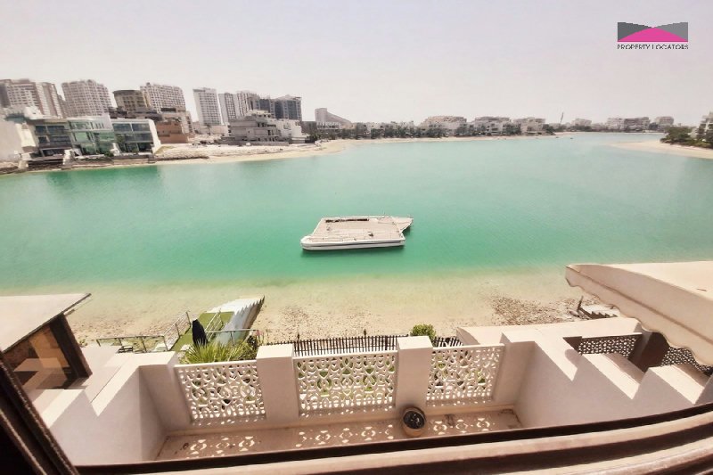 STUNNING SEAFRONT VILLA | PRIVATE GARDEN | MOVE-IN READY – Slide 10