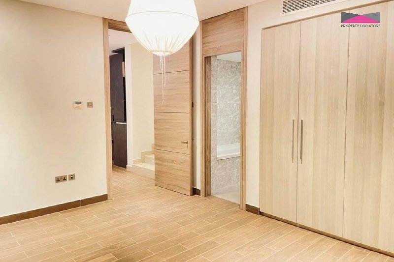 SPACIOUS BEACHFRONT VILLA | PRIME LOCATION | GREAT FACILITIES – Slide 7