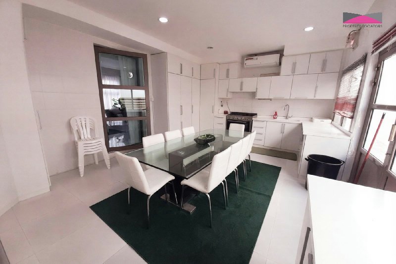 LUXURY BEACHFRONT VILLA | PRIVATE POOL & GARDEN | DIRECT BEACH ACCESS – Slide 8