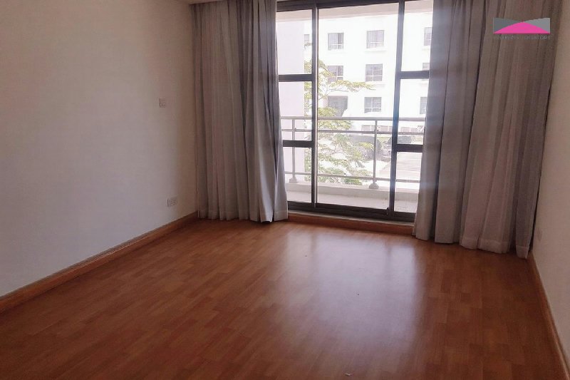 PRESTIGOUS BEACHFRONT PROPERTY | PRIVATE GARDEN | DIRECT BEACH ACCESS – Slide 9