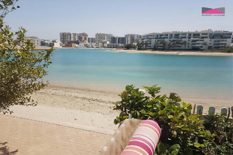 PRESTIGOUS BEACHFRONT PROPERTY | PRIVATE GARDEN | DIRECT BEACH ACCESS – Slide 1