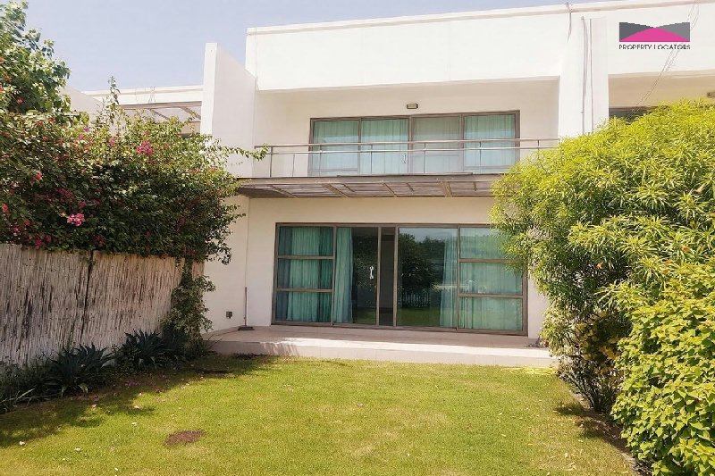 PRESTIGOUS BEACHFRONT PROPERTY | PRIVATE GARDEN | DIRECT BEACH ACCESS – Slide 3