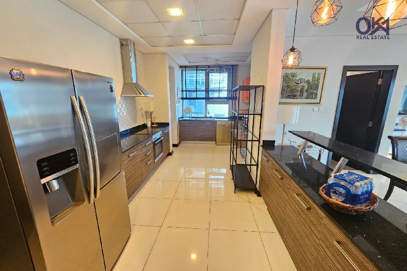 DUPLEX* 3 ASSIGNED PARKINGS * PRIVATE ENTRANCE – Slide 6