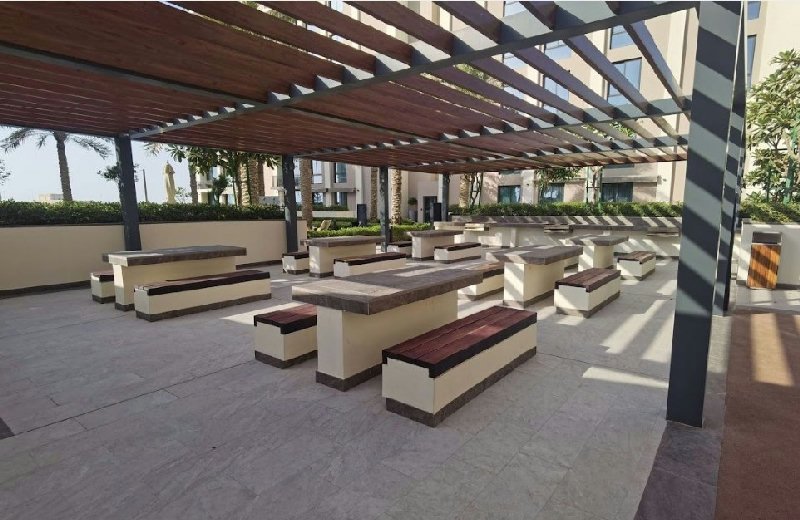 Luxury and comfort, prime location, modern design – Slide 6