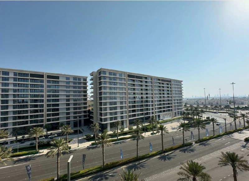 Luxury and comfort, prime location, modern design – Slide 8