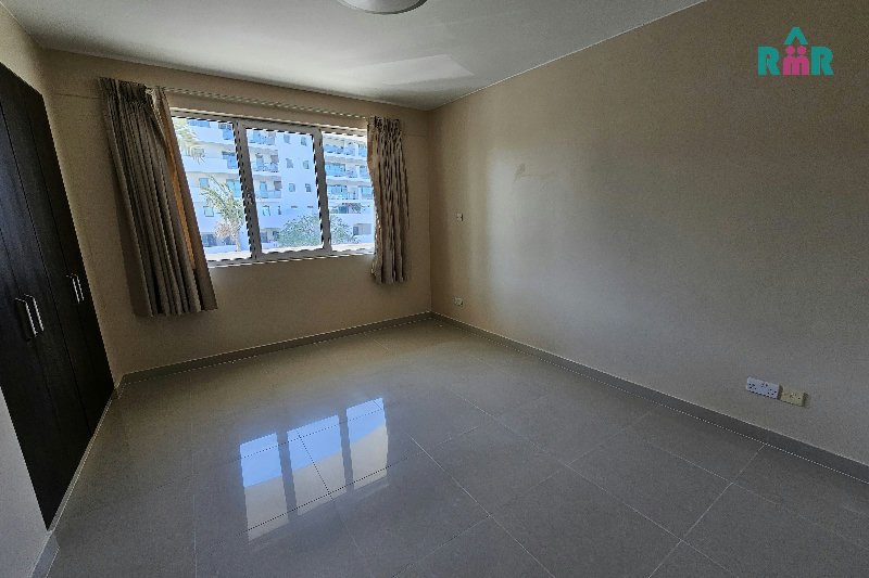 Dream Beachfront Home With a Stunning View, Terraced – Slide 11