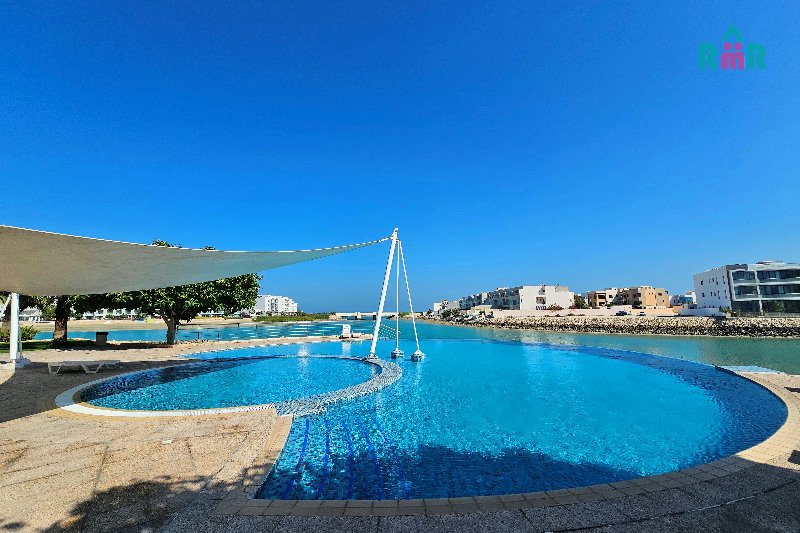 Dream Beachfront Home With a Stunning View, Terraced – Slide 13