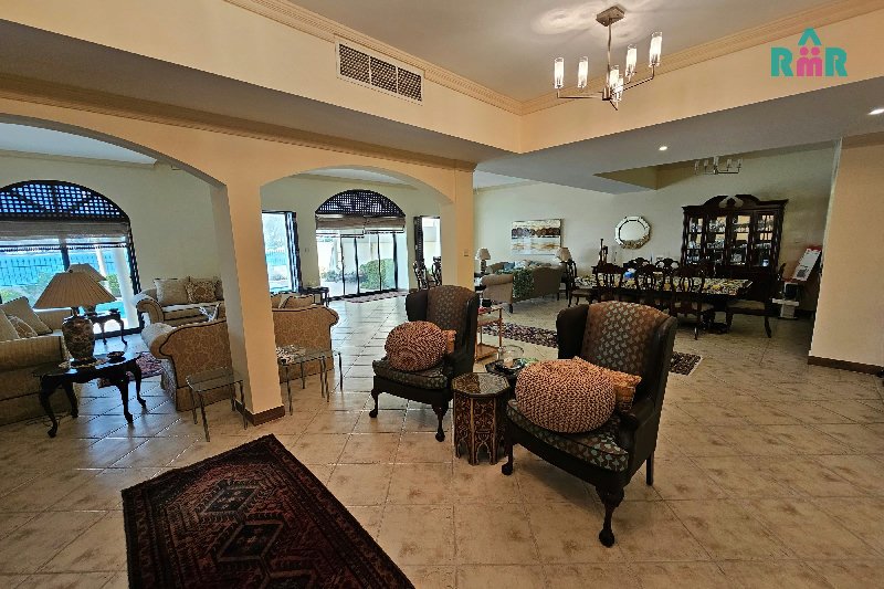 Detached Beachfront Villa/Garage/Private Swimming Pool/Garden – Slide 11