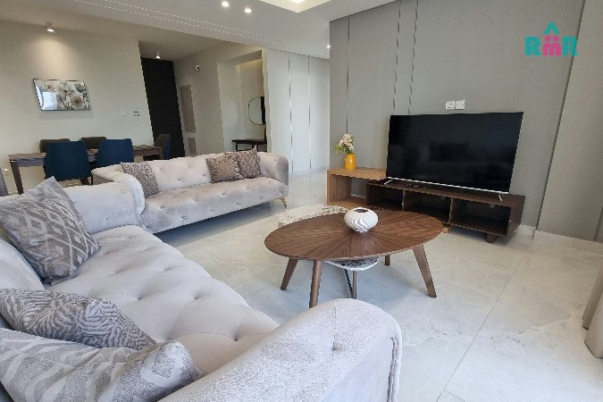 Sea and Marina Views / Closed Kitchen / Modern Finishing – Slide 5