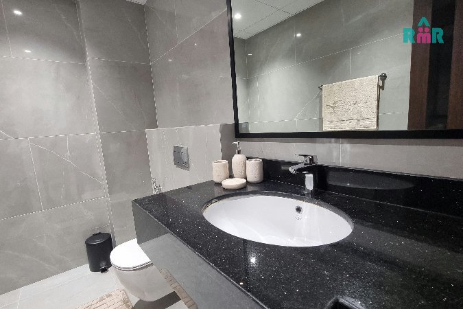 Sea and Marina Views / Closed Kitchen / Modern Finishing – Slide 8