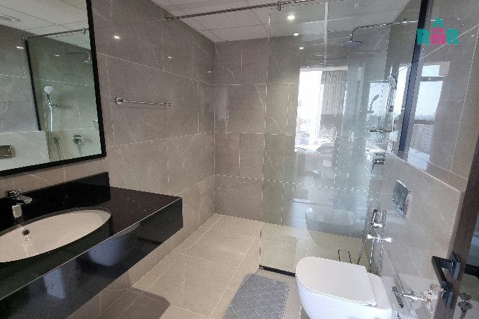 Sea and Marina Views / Closed Kitchen / Modern Finishing – Slide 17