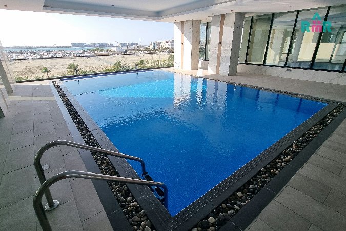 Sea and Marina Views / Closed Kitchen / Modern Finishing – Slide 18