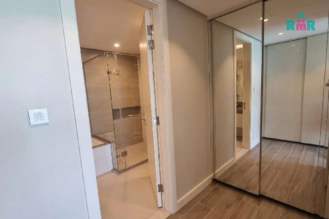 Oceanfront Living/Modern Developed Facilities – Slide 9