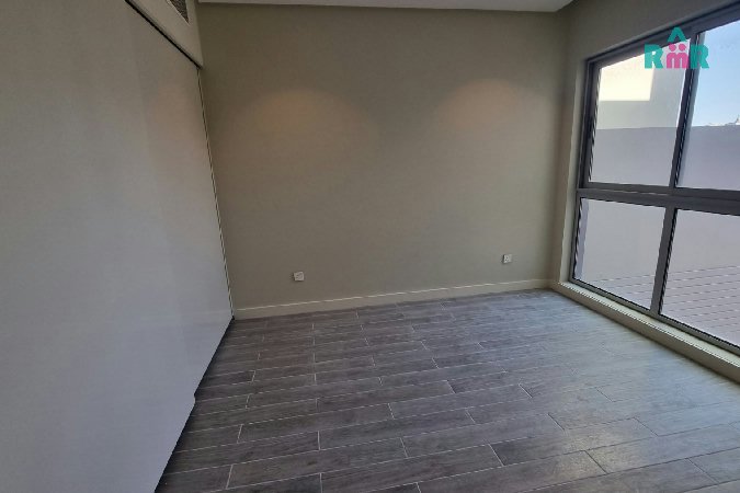 Oceanfront Living/Modern Developed Facilities – Slide 13