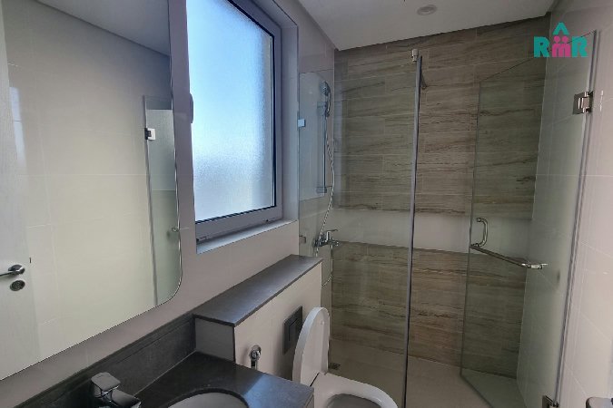 Oceanfront Living/Modern Developed Facilities – Slide 16