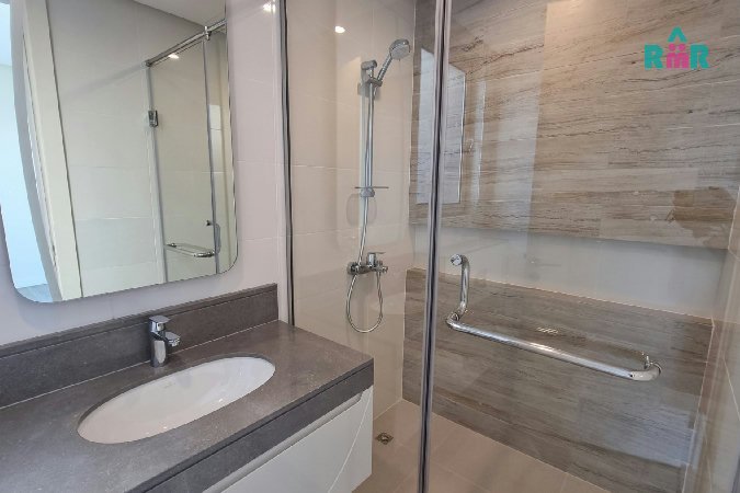 Oceanfront Living/Modern Developed Facilities – Slide 15