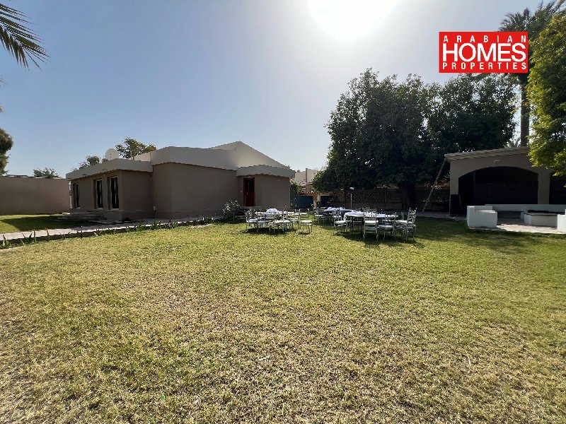 3 BEBROOM VILLA WITH PRIVATE GARDEN - Main view