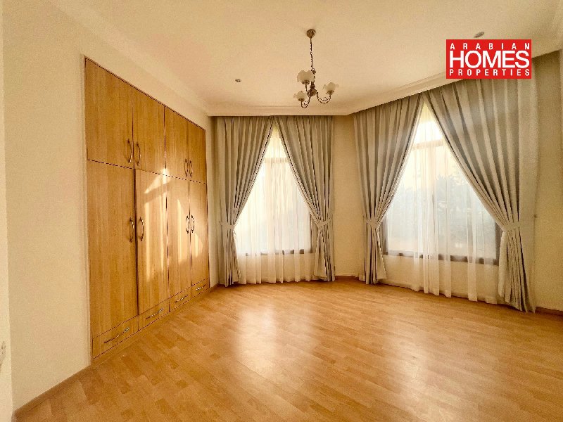 4 BEDROOM VILLA WITH PRIVATE POOL AND GARDEN – Slide 5