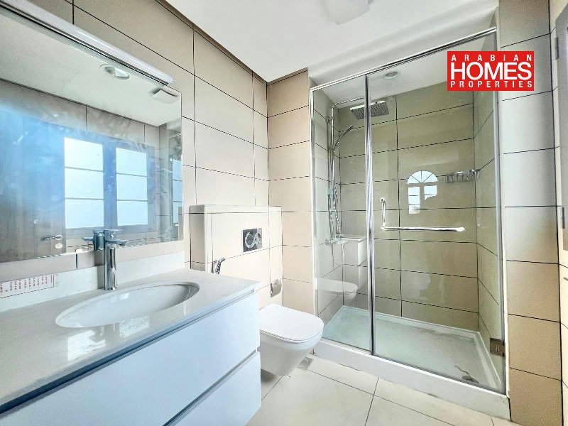 BRAND NEW 4 BEDROOM VILLA WITH PRIVATE GARDEN – Slide 10