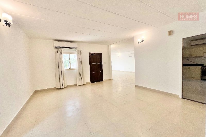 SINGLE STOREY 3 BR VILLA WITH PRIVATE GARDEN – Slide 6