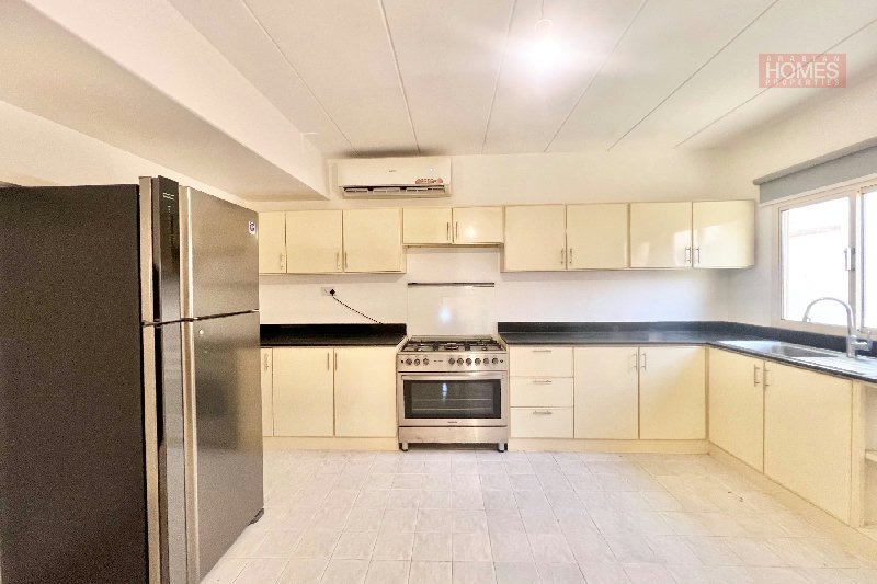 SINGLE STOREY 3 BR VILLA WITH PRIVATE GARDEN – Slide 10