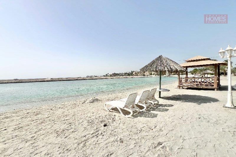 STUNNING 3 BEDROOM BEACH ACCESS VILLA WITH PRIVATE GARDEN – Slide 2