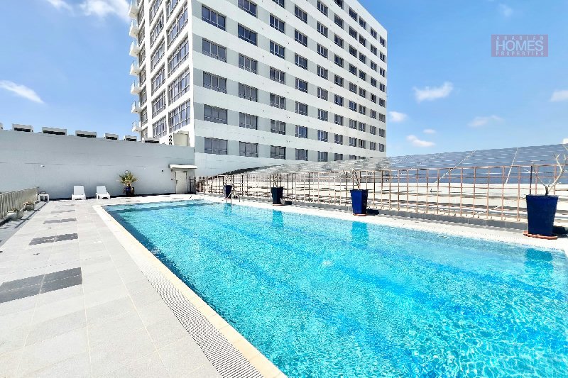 ELEGANT 1 BEDROOM APARTMENT WITH ACCESS IN MALL – Slide 1