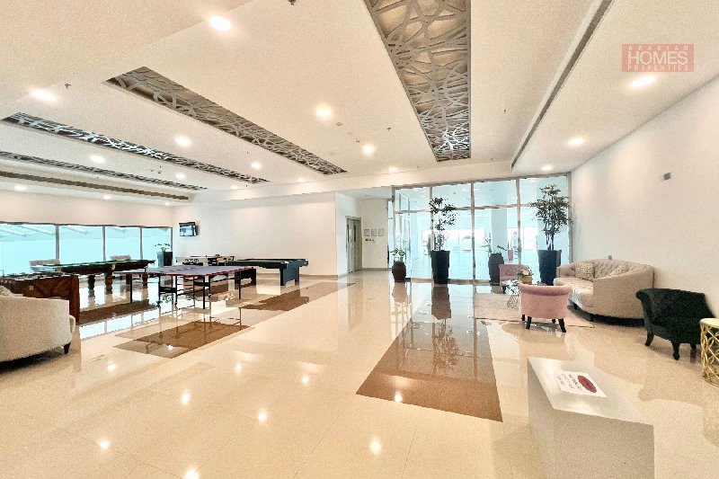 ELEGANT 1 BEDROOM APARTMENT WITH ACCESS IN MALL – Slide 2