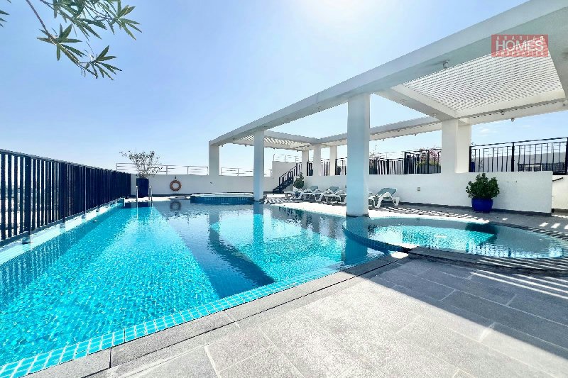 STYLISH 2BR | WIFI | POOL | GYM | PET FRIENDLY – Slide 1