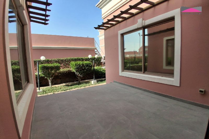 Beautifully Presented 4-Bedroom Villa with Private Patio in Hamala – Slide 6