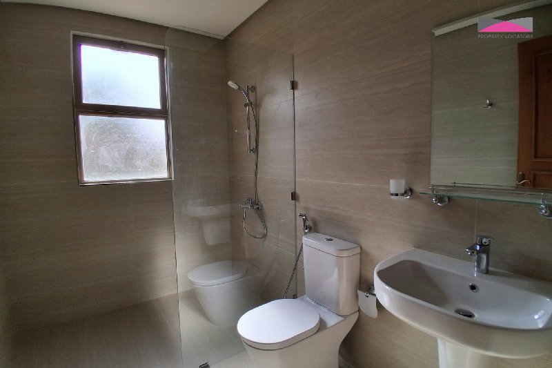 Beautifully Presented 4-Bedroom Villa with Private Patio in Hamala – Slide 21