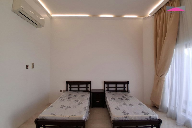 Charming 3-Bedroom Villa with Private Garden – Hamala – Slide 10