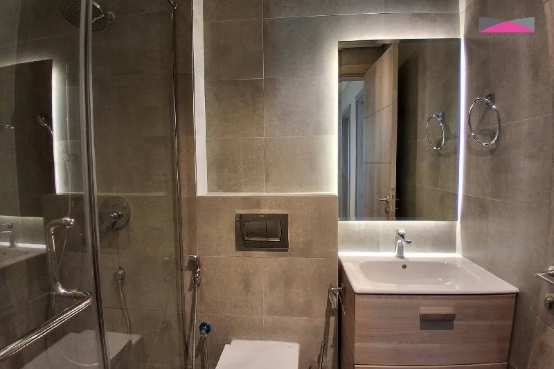 Contemporary Ground Floor 2 Bedroom Apartment with Outdoor Space in Saar  – Slide 10