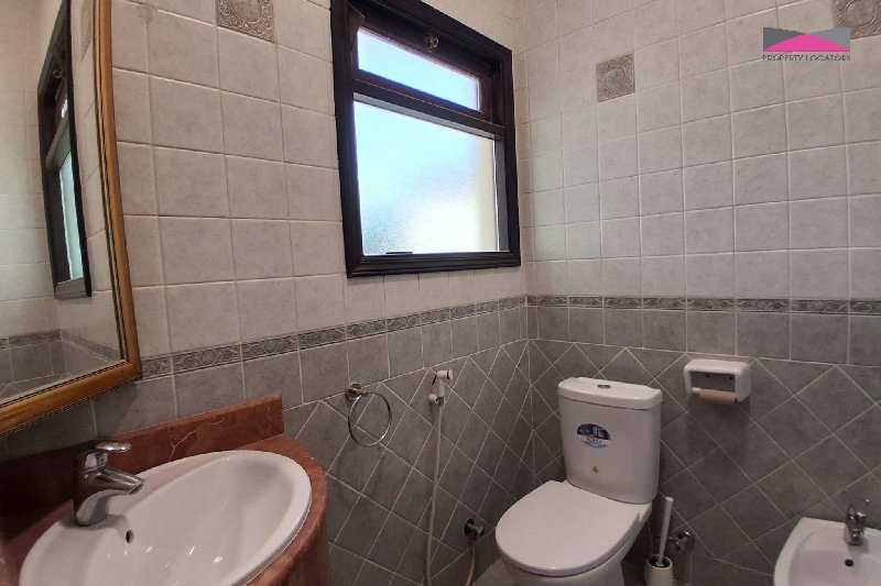 Exceptional 4-Bedroom Compound Villa for Rent in Janabiyah, Bahrain – Slide 7