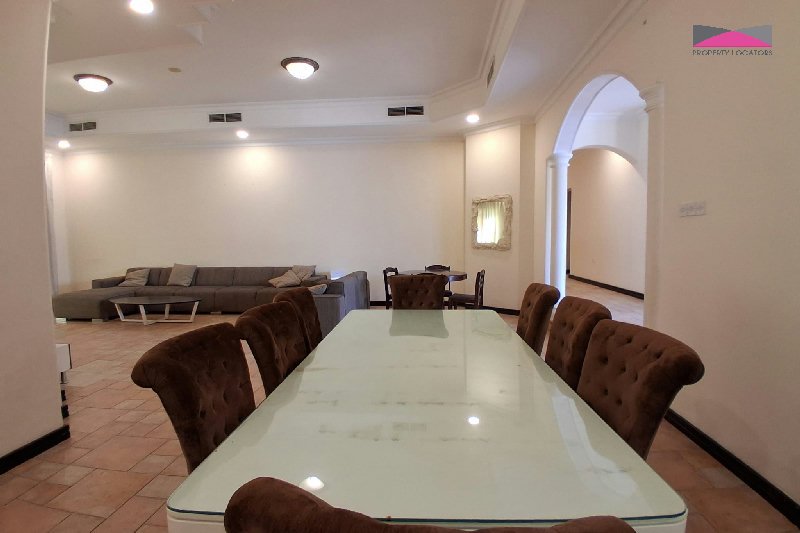 Exceptional 4-Bedroom Compound Villa for Rent in Janabiyah, Bahrain – Slide 4