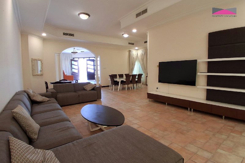 Exceptional 4-Bedroom Compound Villa for Rent in Janabiyah, Bahrain – Slide 3