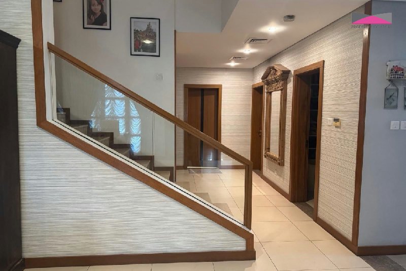 Spacious Villa with Additional Land - Main view